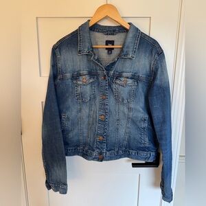 Vintage Gap Women's Classic Fit Denim Jacket